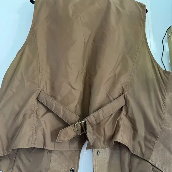 Vintage Wilsons Genuine Brown Leather Vest with Snaps and Adjustable Back - Picture 11 of 13